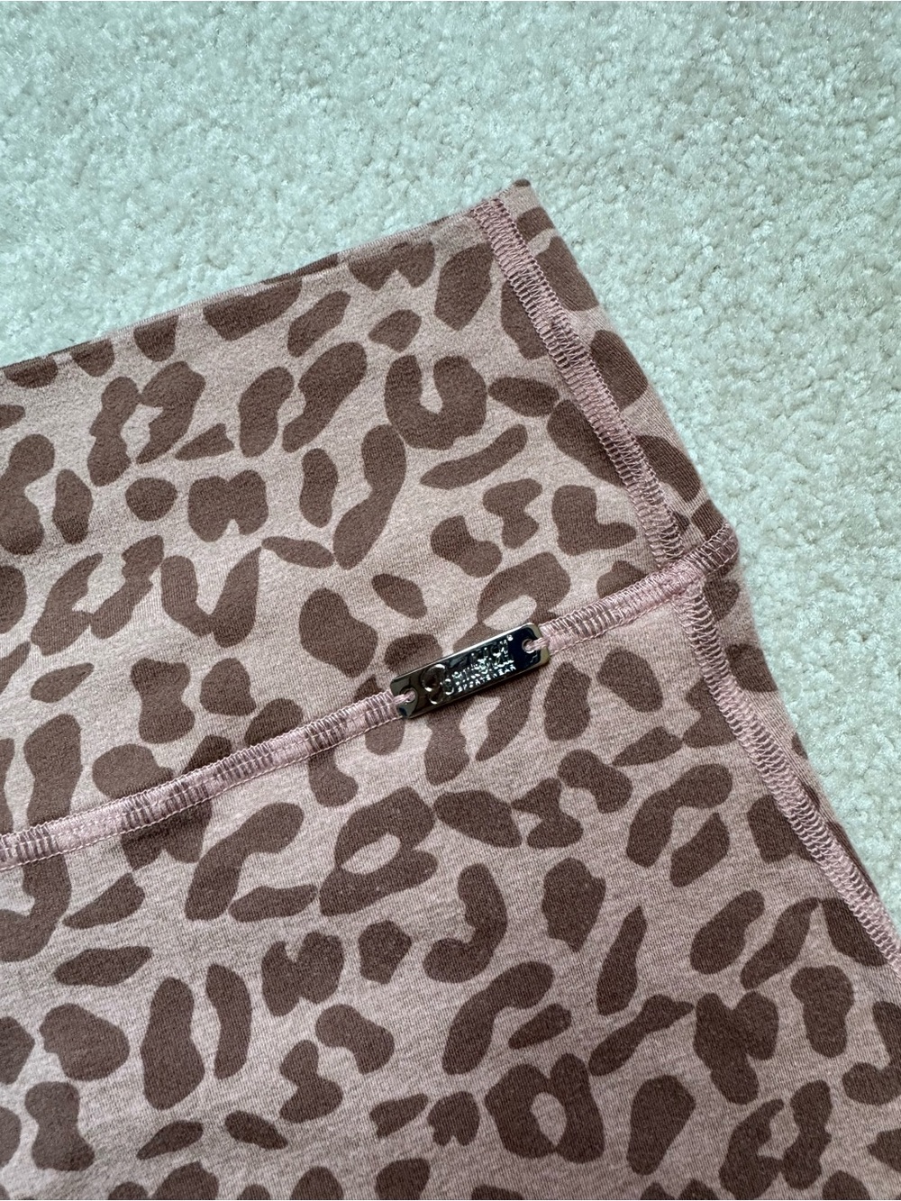 Bombshell Sportswear Cheetah Leggings Tan - Picture 3 of 6